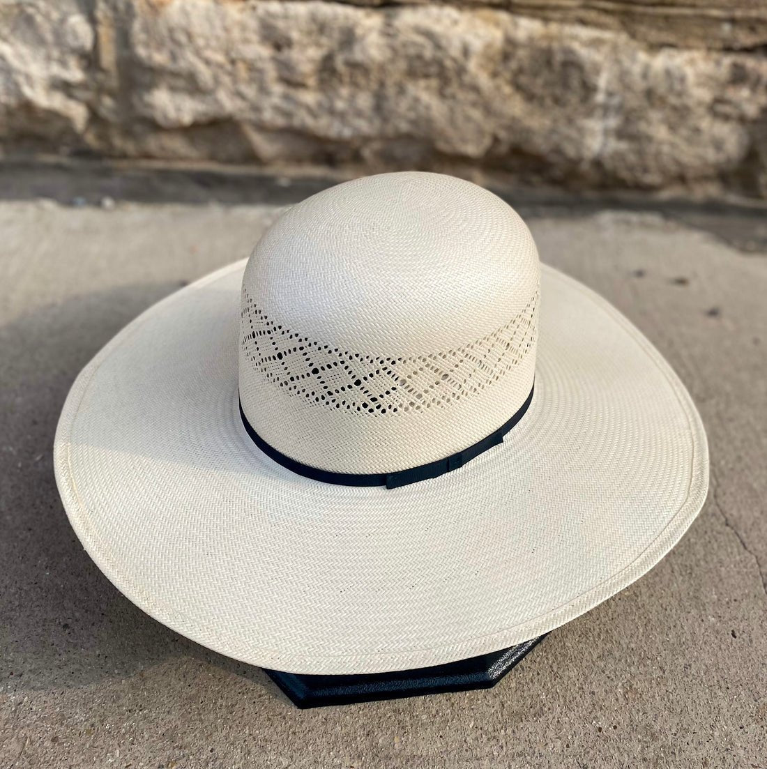 Biggar Straw Hat: Garland (Ivory) - Hats by Bru